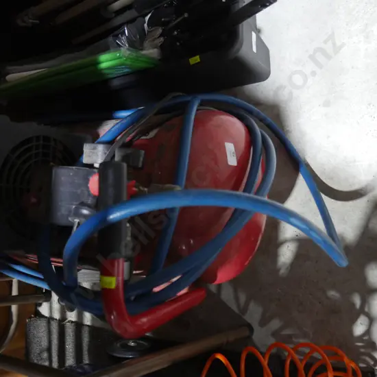 Air compressor