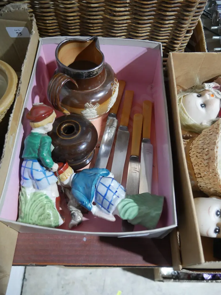 Figurine ornaments, jug, butter knives Image 1++