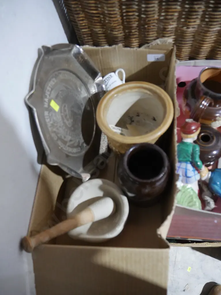 Mortar and pestle, pottery etc Image 1++