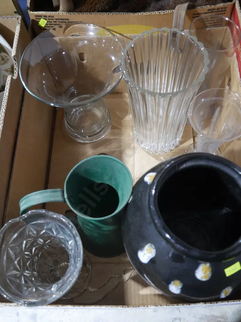 Assorted vases etc Image 1++