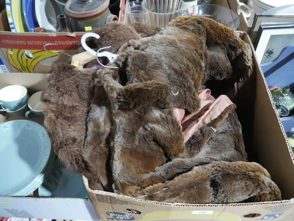 3 fur coats Image 1++