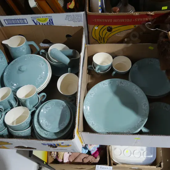 Crown Lynn dinner set - 2 boxes