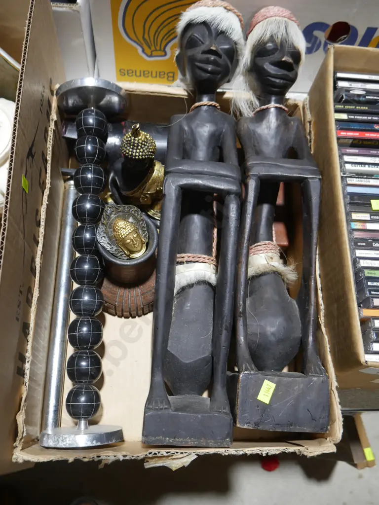 Wooden figurines etc Image 1++