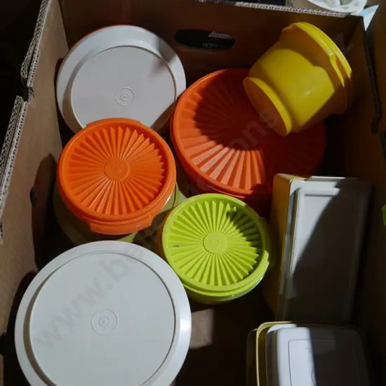 Retro Tupperware containers