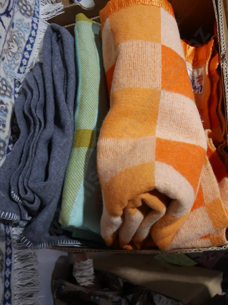 Woollen blankets Image 1++