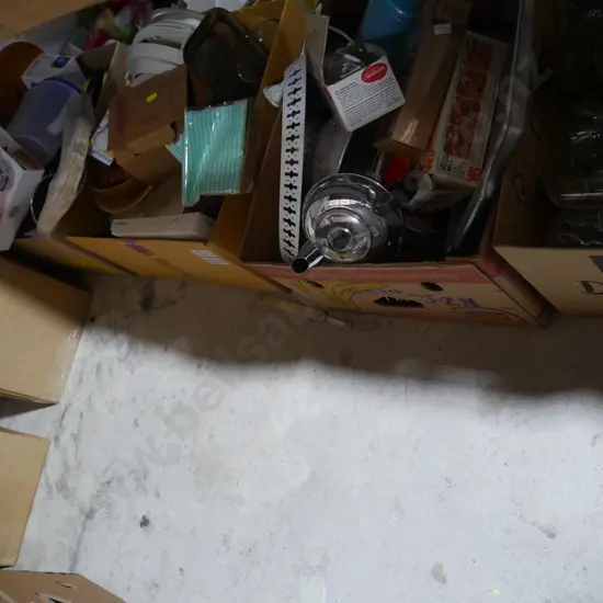 9 boxes of kitchenware etc