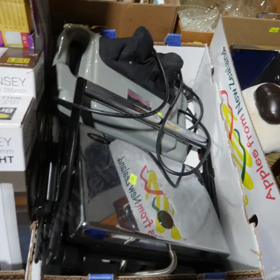 Sandwich press and massager