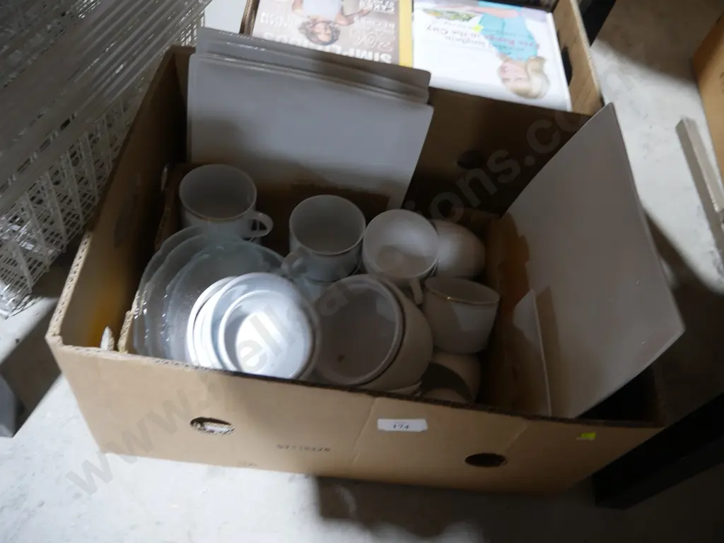 White dinner ware etc Image 1++