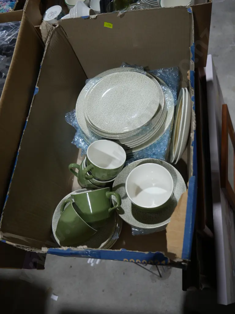 Crown Lynn Aztec dinnerware etc Image 1++