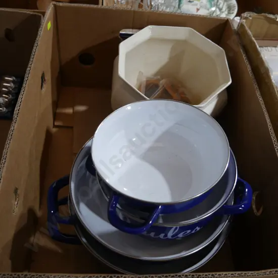 Cooking pots, planter