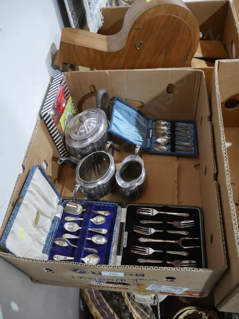 Teaspoon, dessert fork sets etc Image 1++