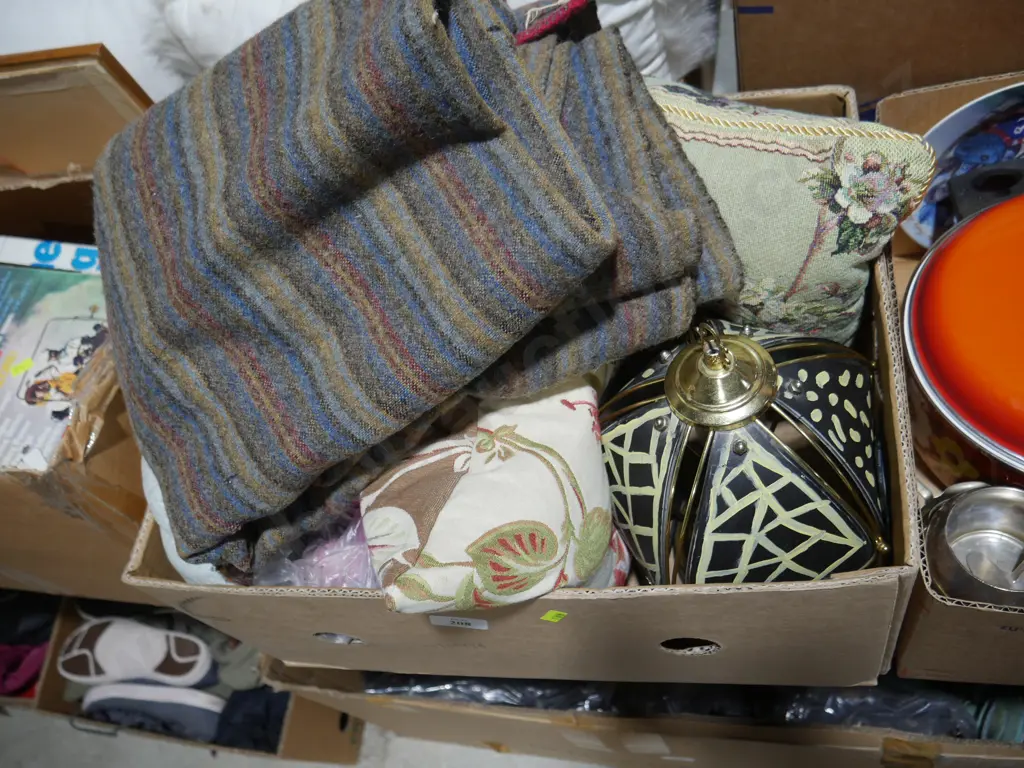 Lamps, cushions etc Image 1++