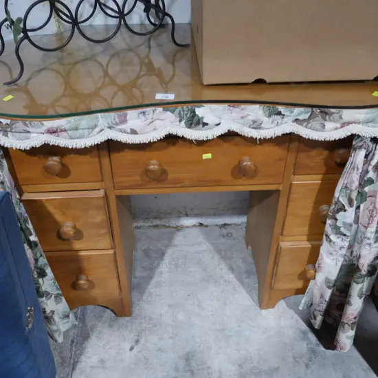 Kidney shaped dresser