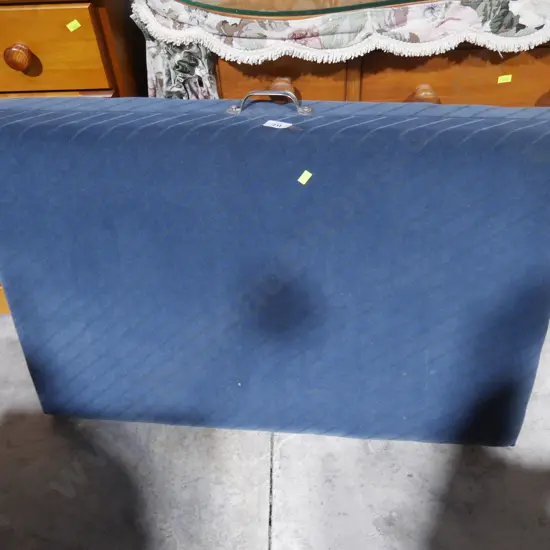 Massage table