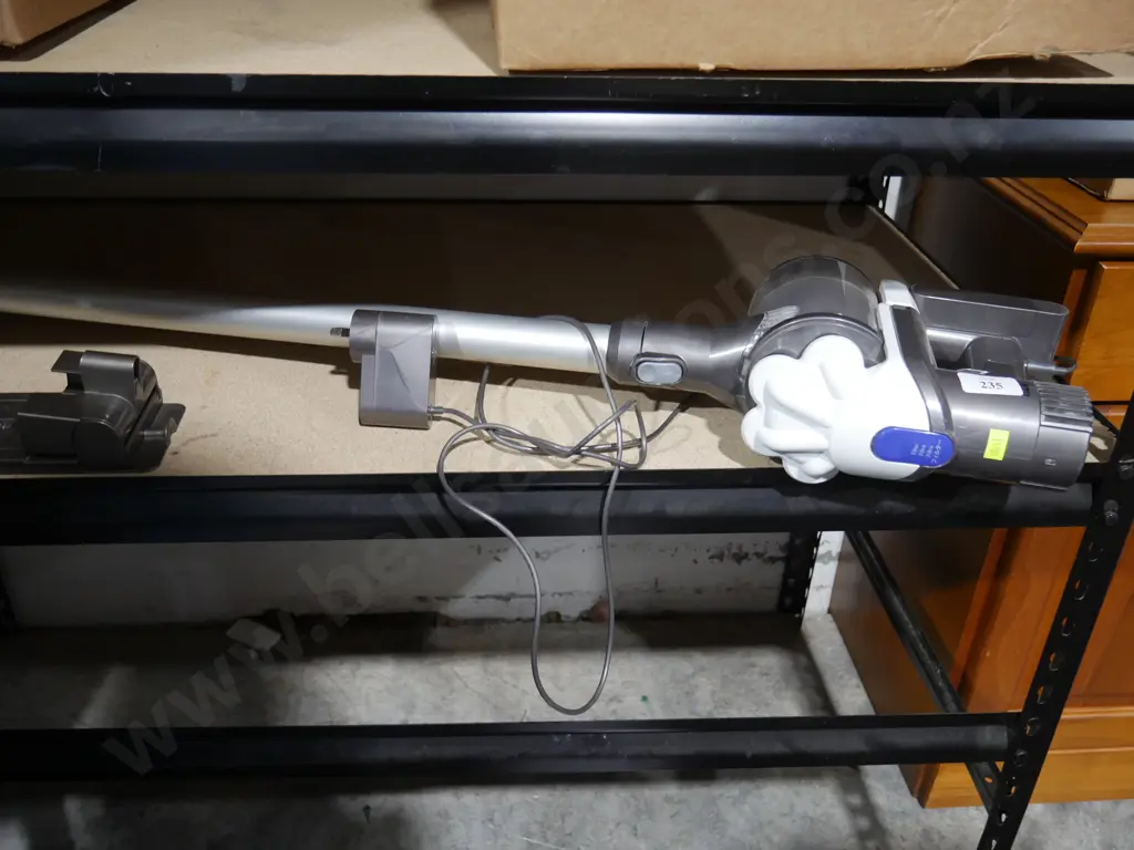 Dyson dc45 stick vac Image 1++