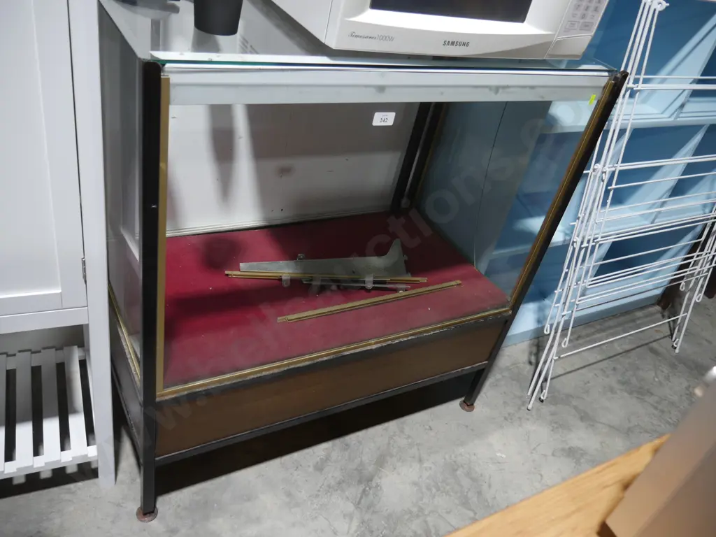 Display cabinet Image 1++