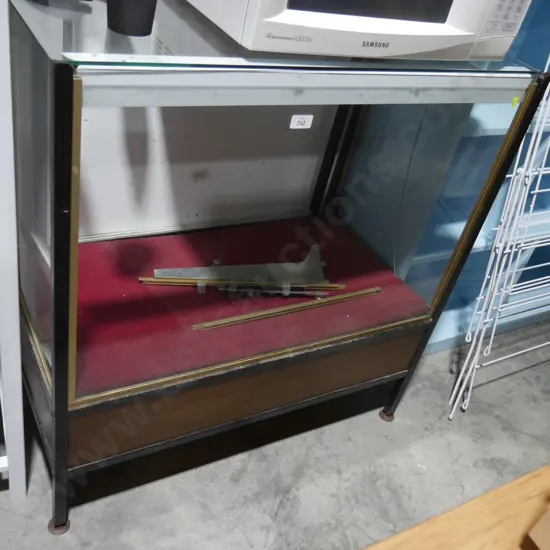 Display cabinet