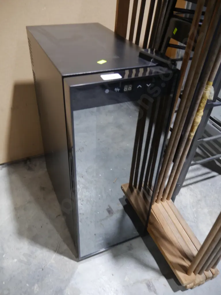 Wine fridge Image 1++