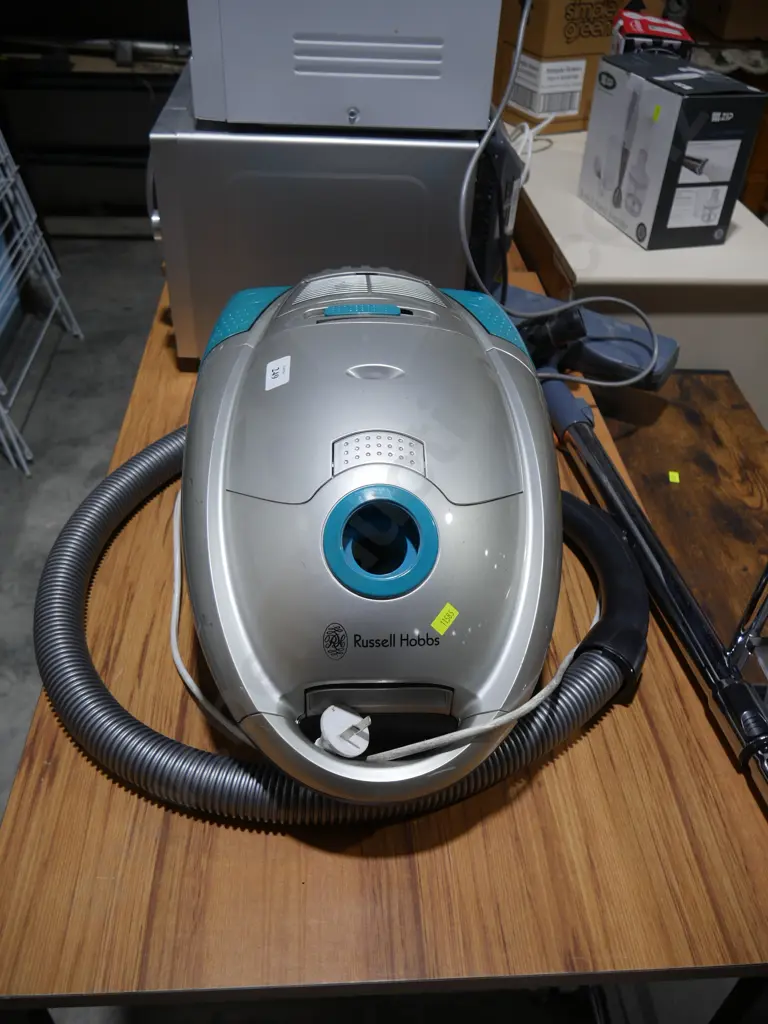 Russell Hobbs vacuum cleaner Image 1++