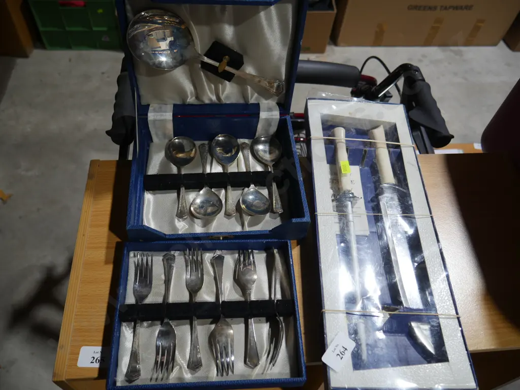 Boxed cutlery Image 1++