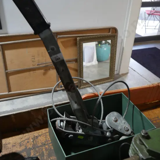 Cable puller