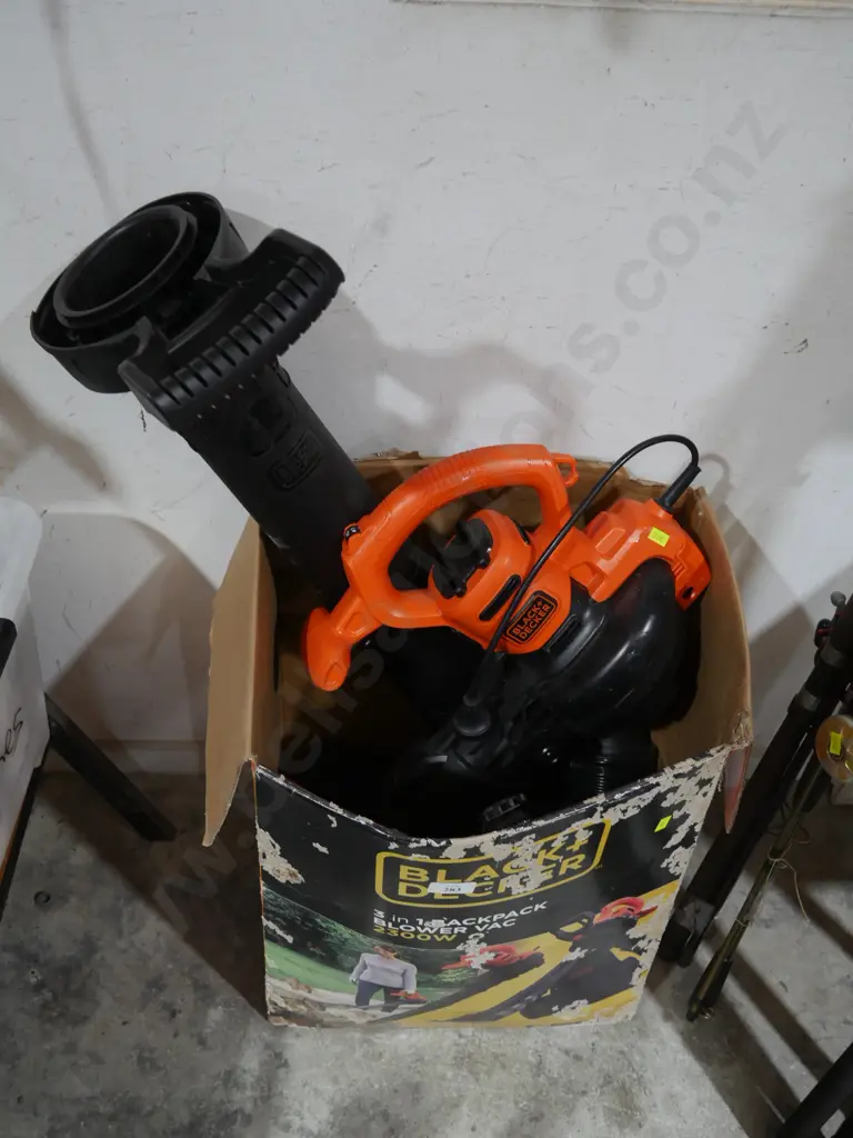 Black & Decker blower vac Image 1++