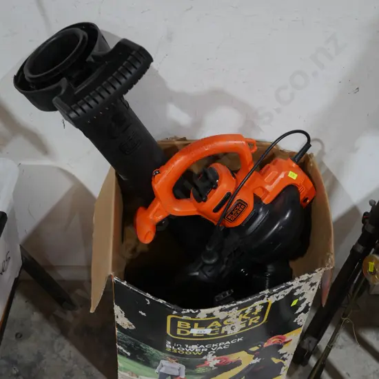 Black & Decker blower vac