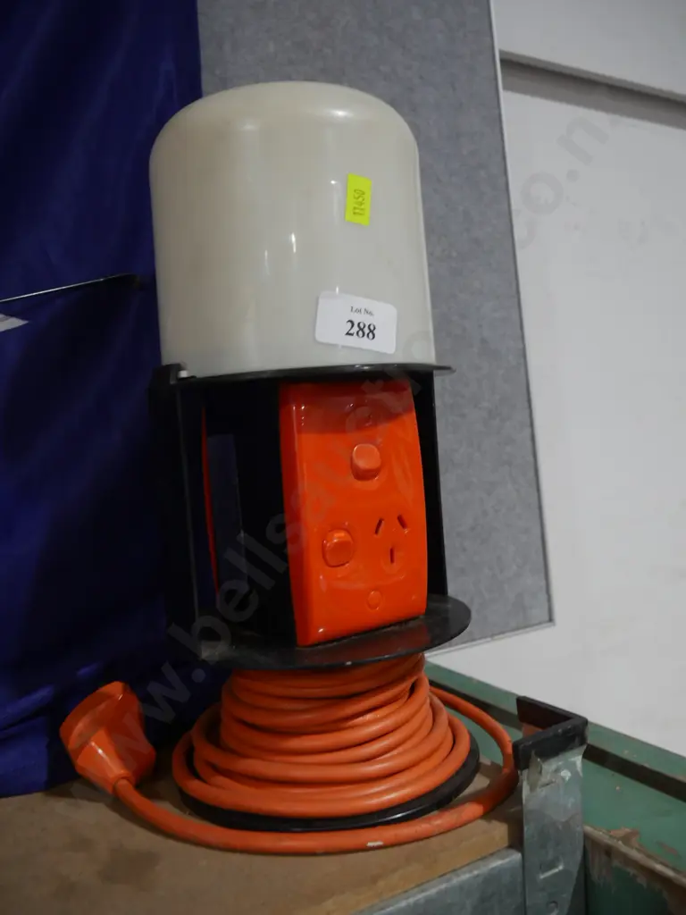 Trouble light Image 1++