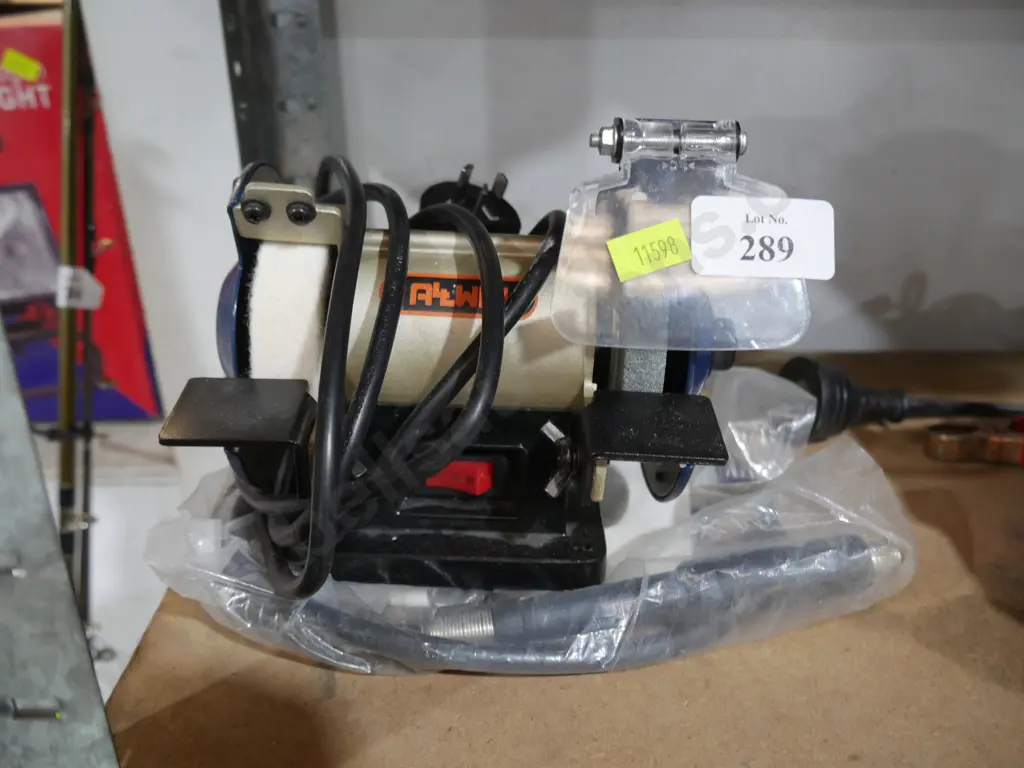 Small bench grinder Image 1++