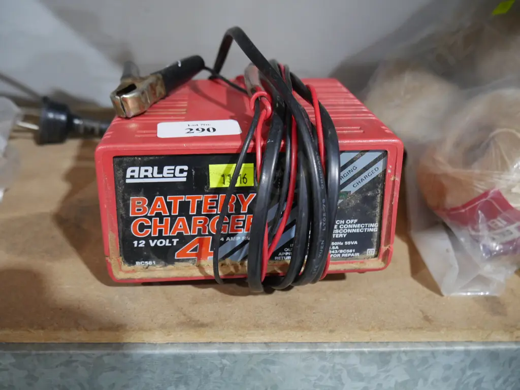 Battery charger Image 1++