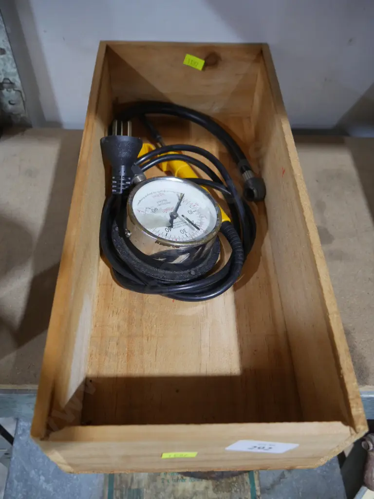 Pressure gauge etc Image 1++