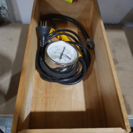 Pressure gauge etc