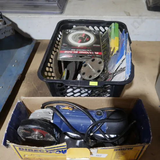 Angle grinder and discs