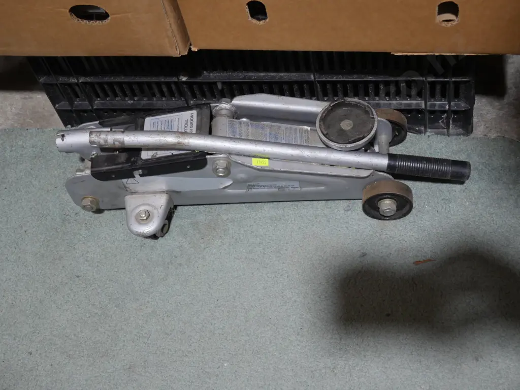 Trolley jack Image 1++