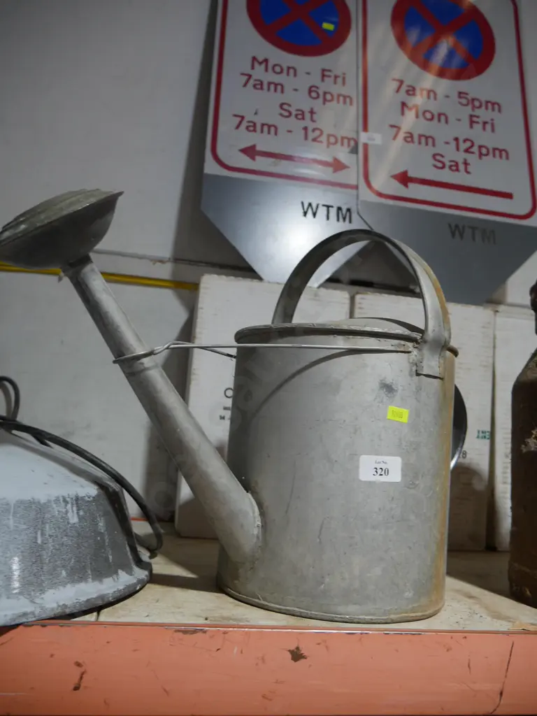 Watering can Image 1++