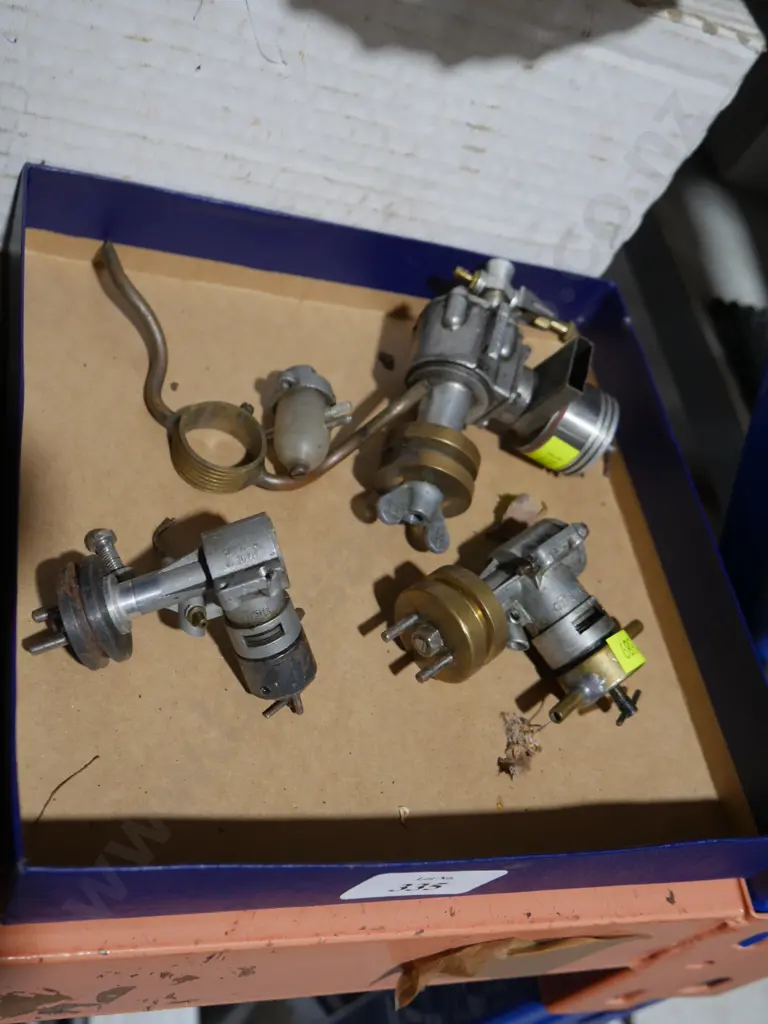 Small engines for models Image 1++