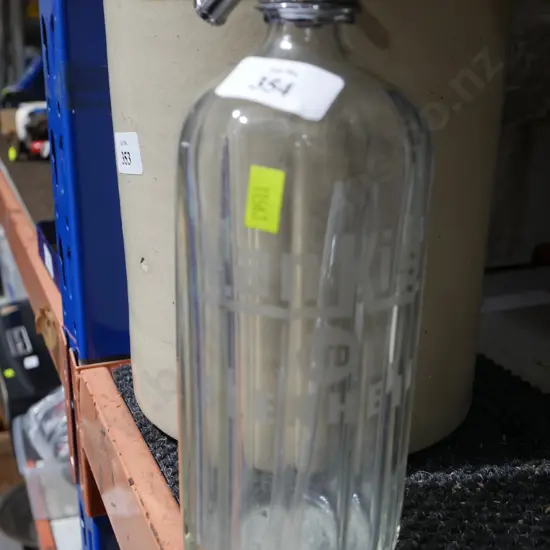 Soda siphon