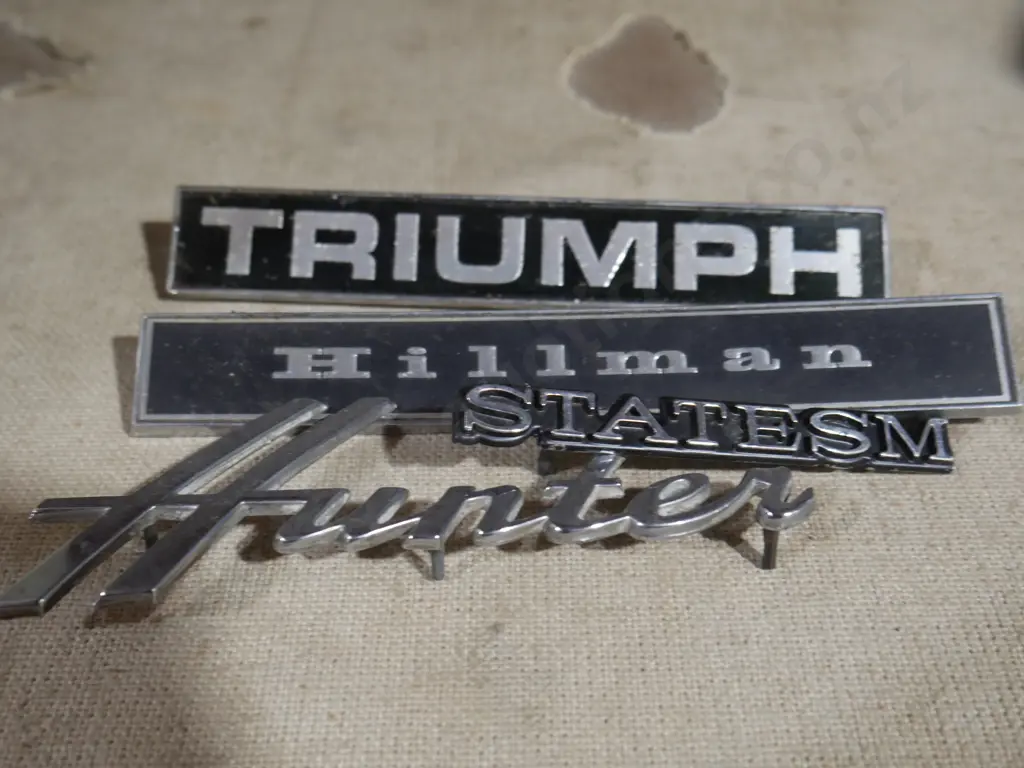 Assorted car badges Image 1++