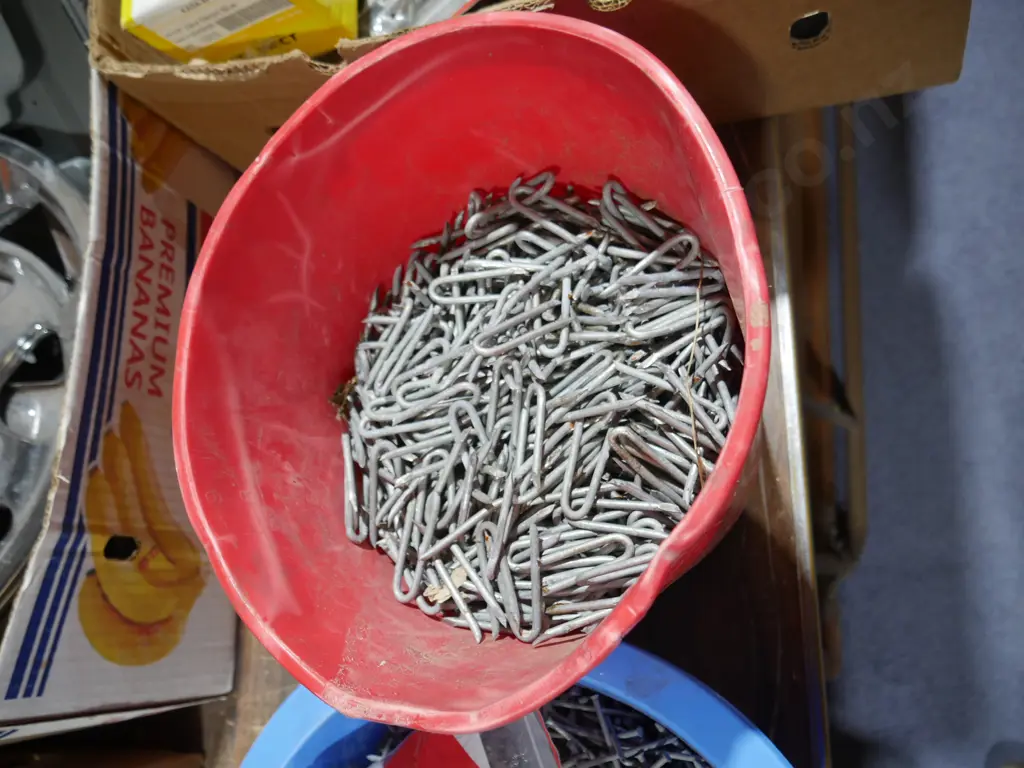 Large Staples Image 1++