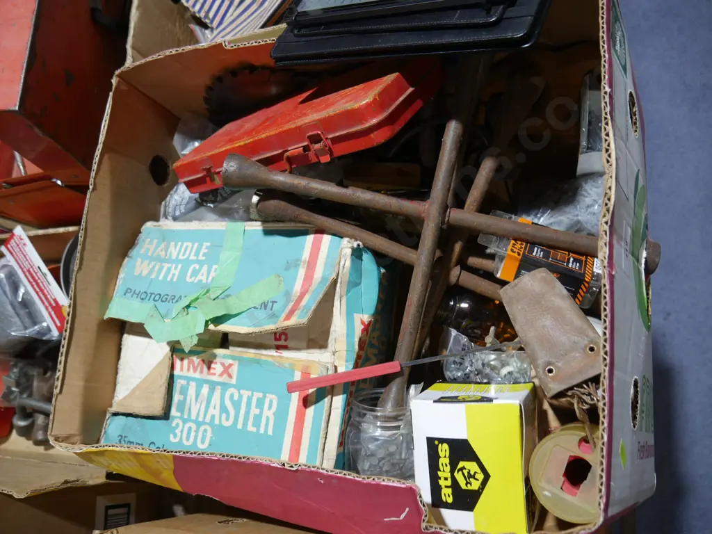 Garage sundries Image 1++