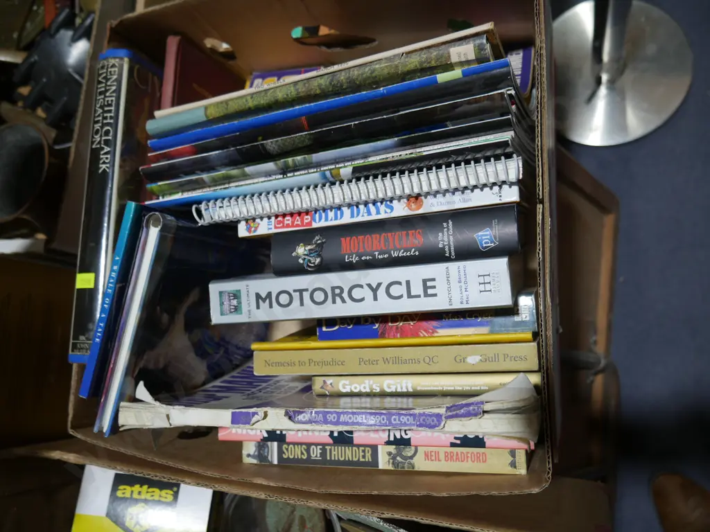Books magazines Image 1++