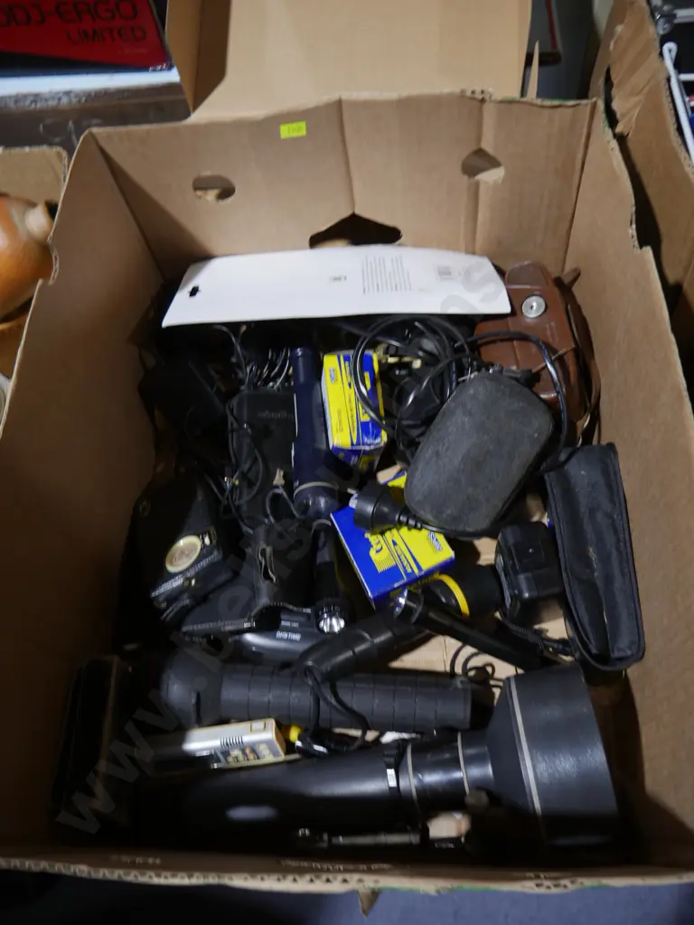 Torches cameras batteries Image 1++