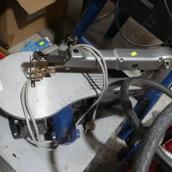 Scroll saw
