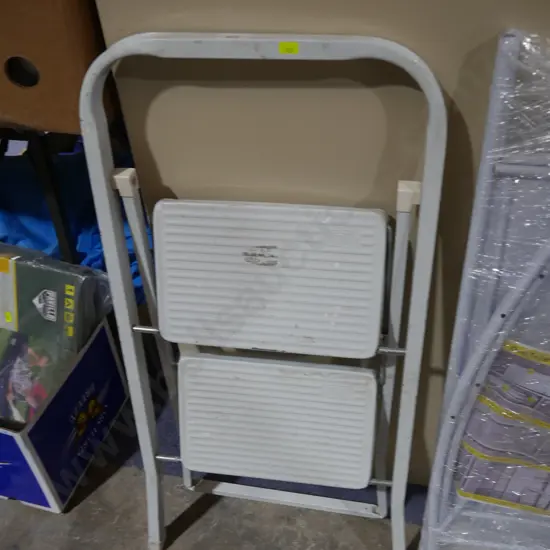 Step ladder
