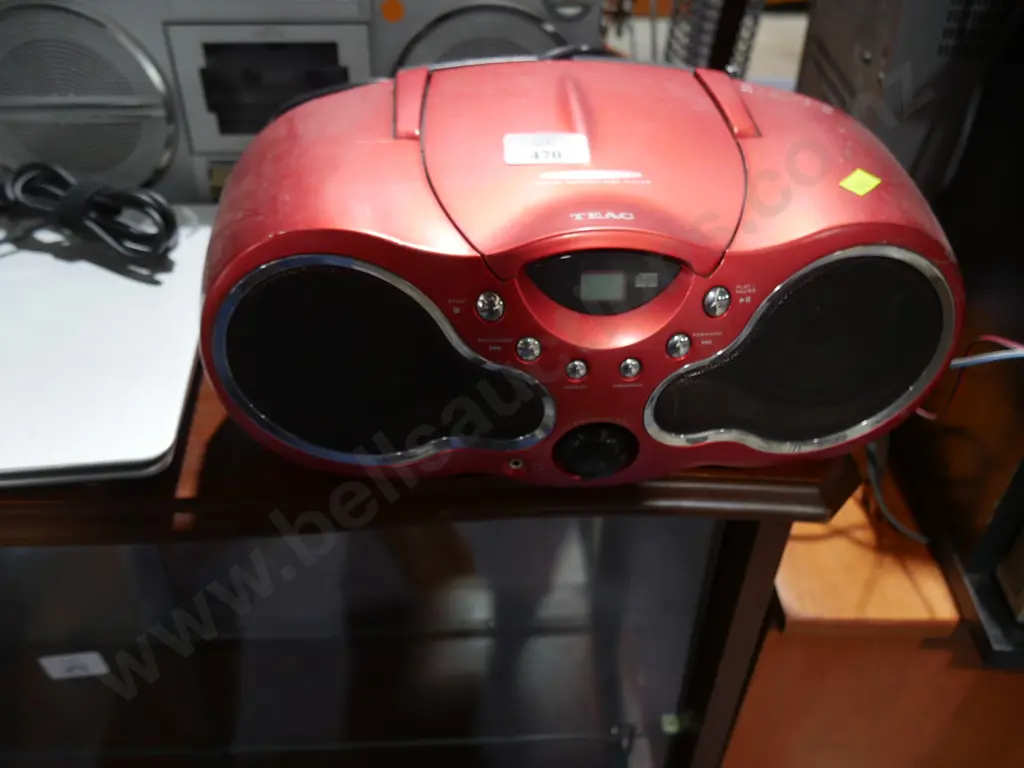 Teac portable stereo Image 1++