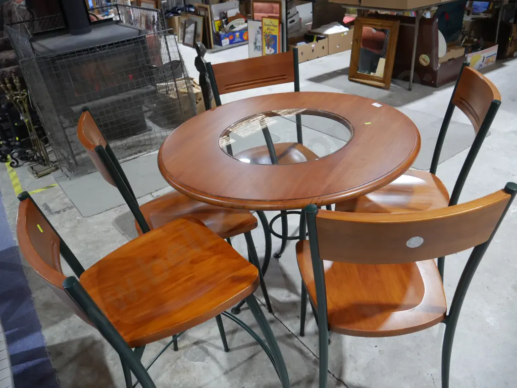 Dining table and four chairs plus barstool Image 1++