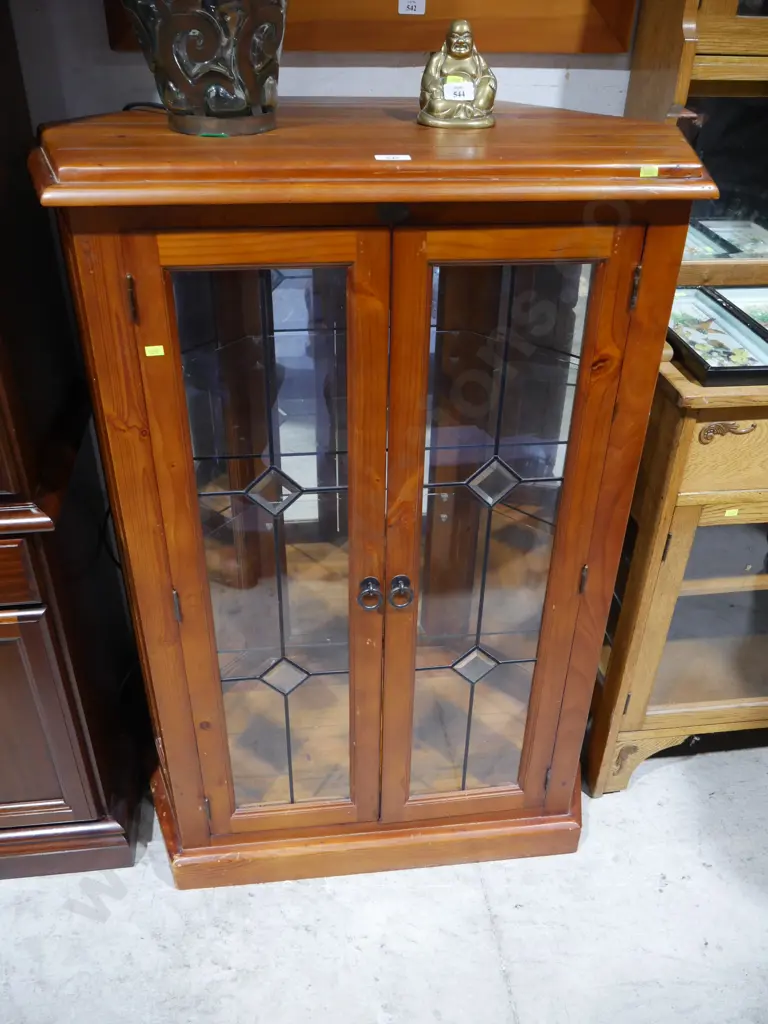Leadlight display cabinet Image 1++