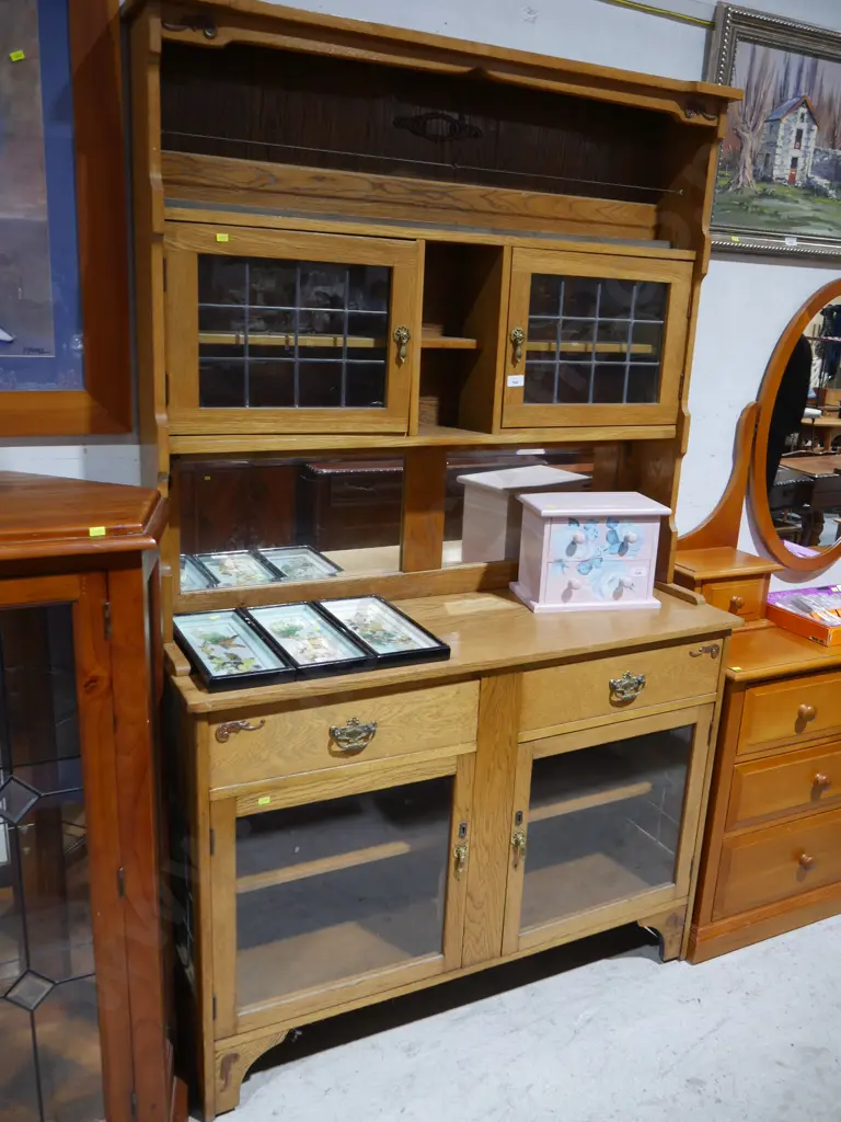 Hutch dresser Image 1++