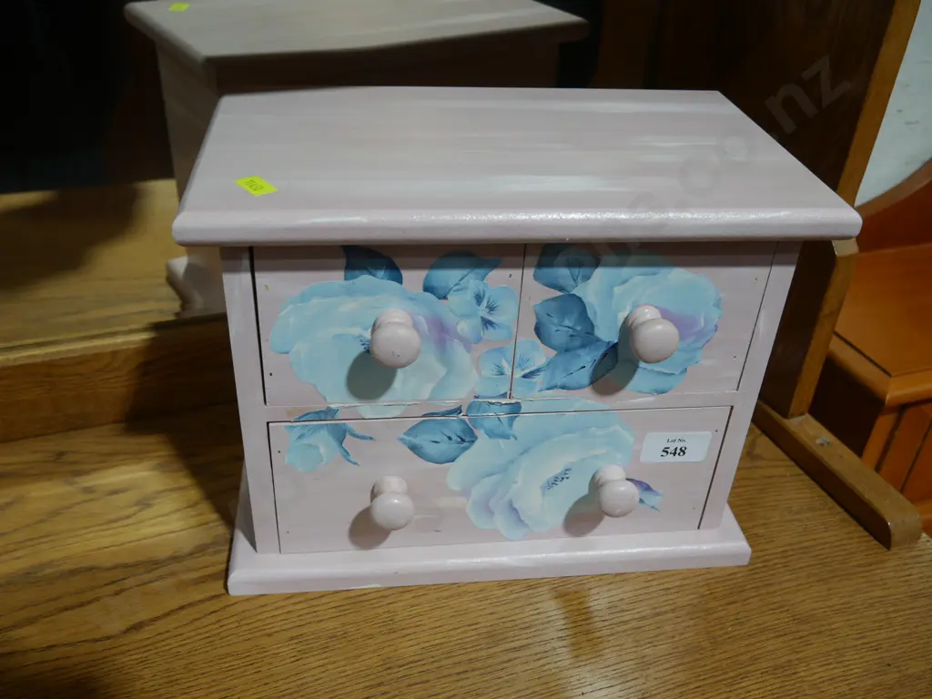 Painted jewelry box Image 1++