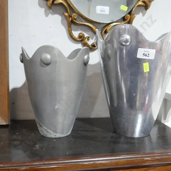 2 metal vases